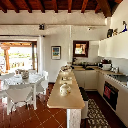 Pearl - Sea View And 10 Min From La Cinta And Lu Impostu Daire